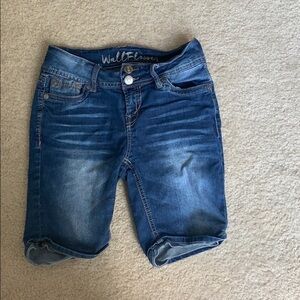 Wallflower women’s jean shorts size 1
